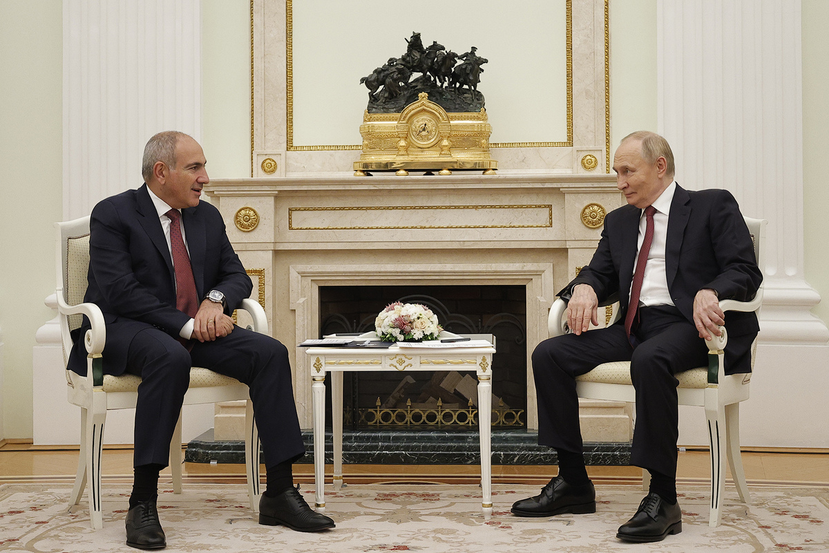 Nikol Paşinyan ve Vladimir Putin Kremlin’de görüştü